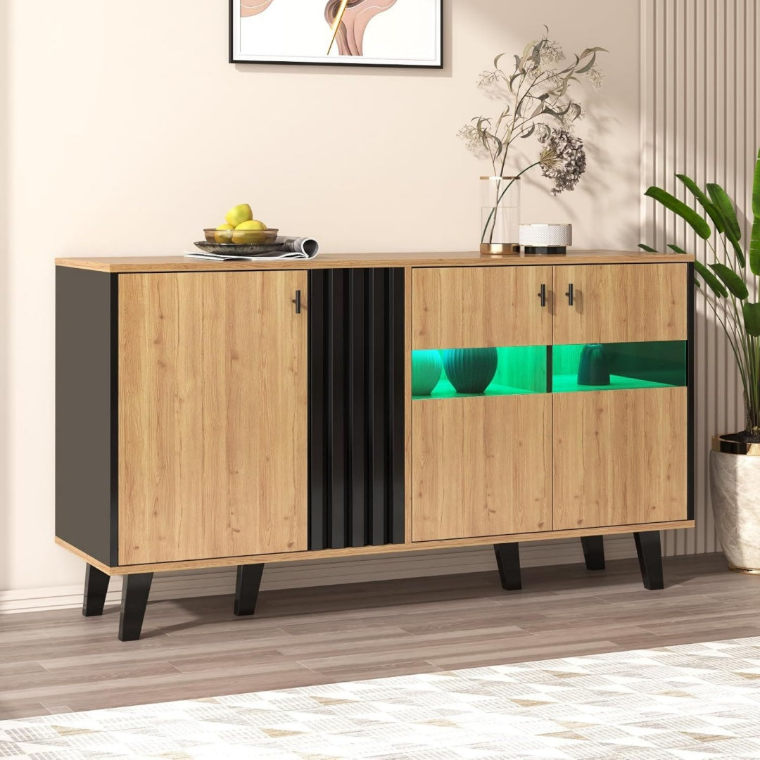 Sideboard verbindet 3 Tueren und Glastueren
