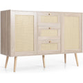 Sideboard verbindet Flechtoptik und grifflose Fronten