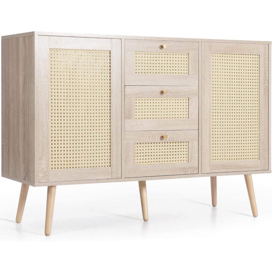 Sideboard verbindet Flechtoptik und grifflose Fronten