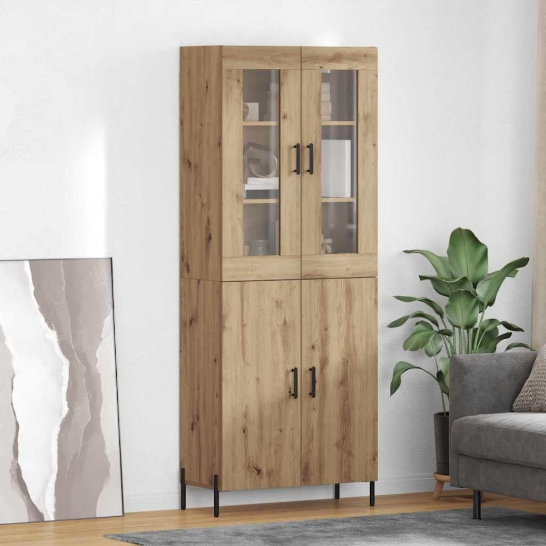 Geschlossener Stauraum an dem Hochschrank aus Holzwerkstoff in Eichenbraun
