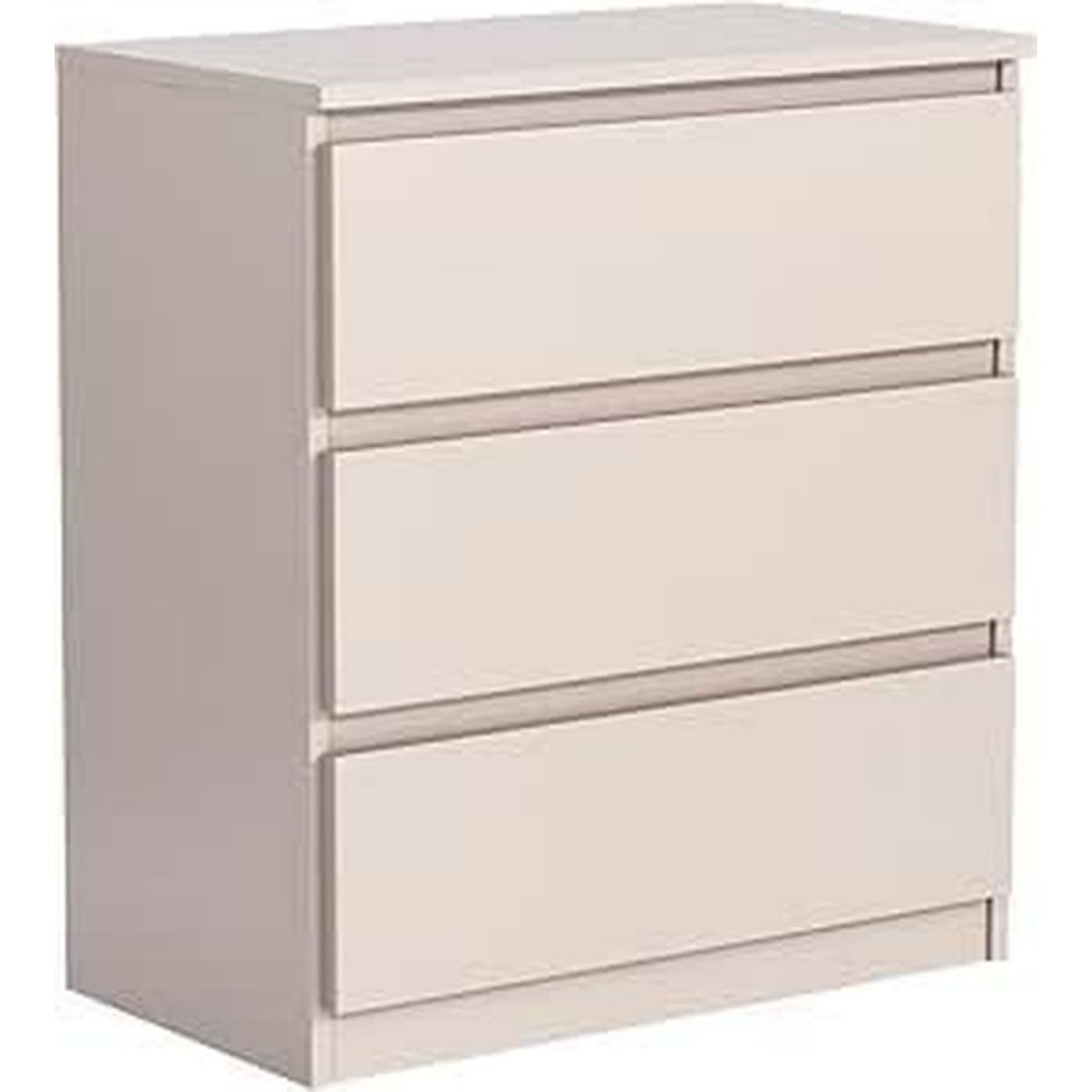 3 Schubladen treffen auf grifflose Fronten an dem Sideboard