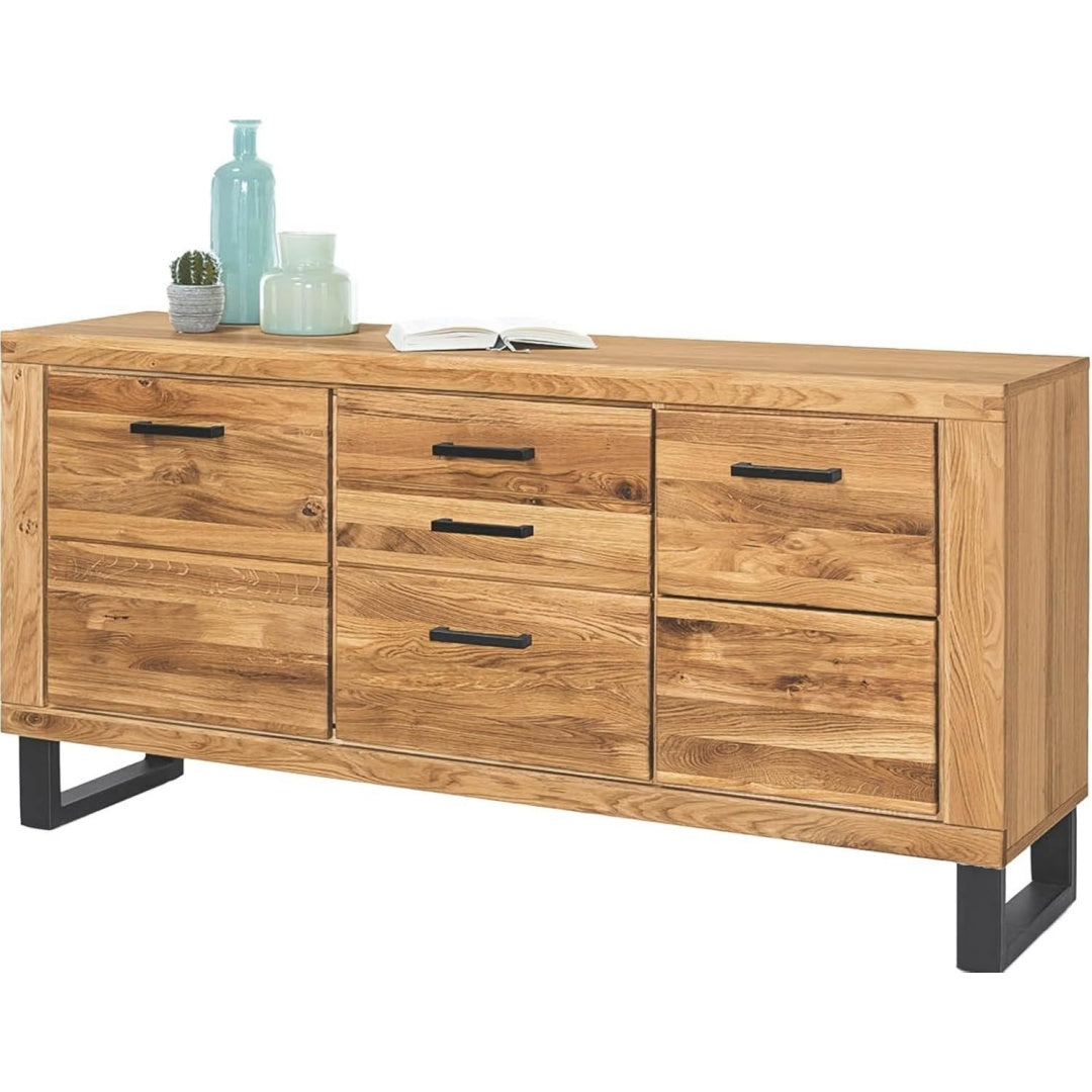 Sideboard mit den Massen 158 x 82 x 40 cm