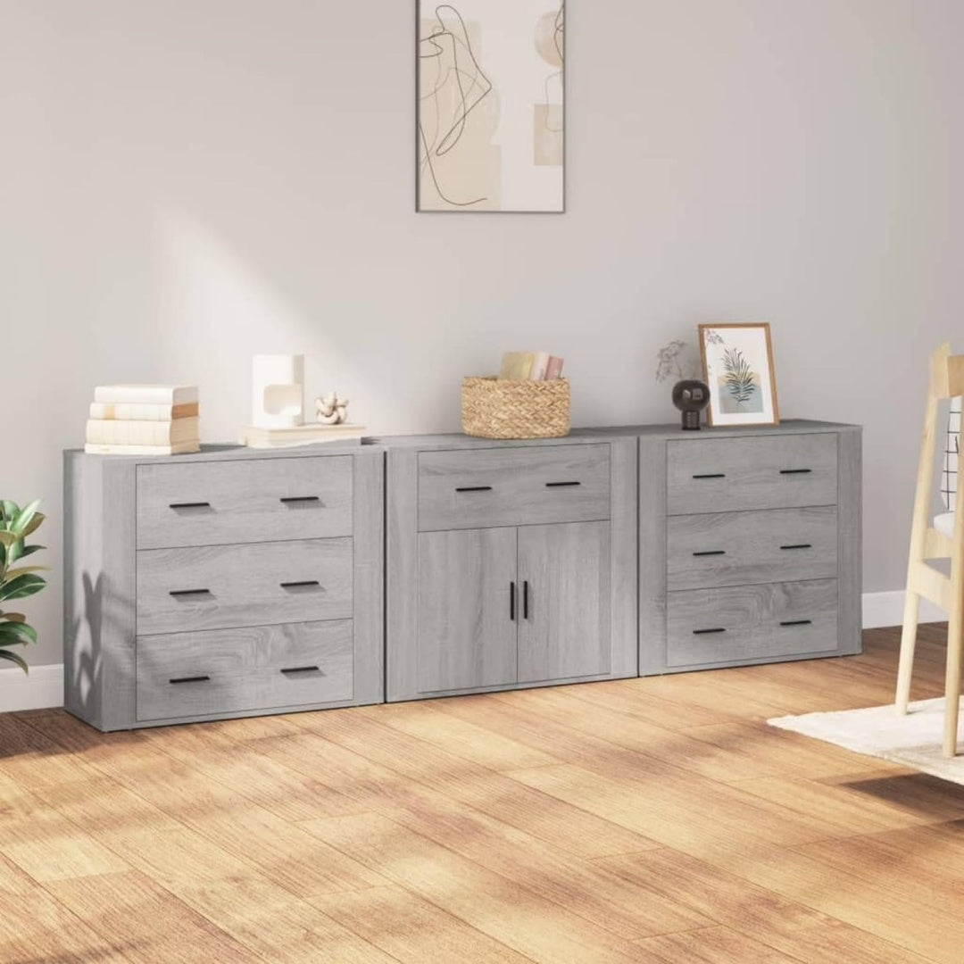 Das Sideboard misst 80 x 33 x 70 cm in Eichenbraun und Grau