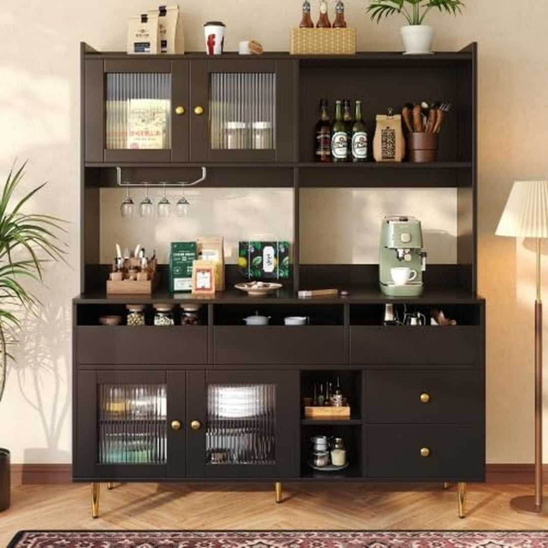 5 Schubladen und Glastueren an dem Sideboard