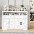 Hoehenverstellung und 4 Tueren an dem Sideboard