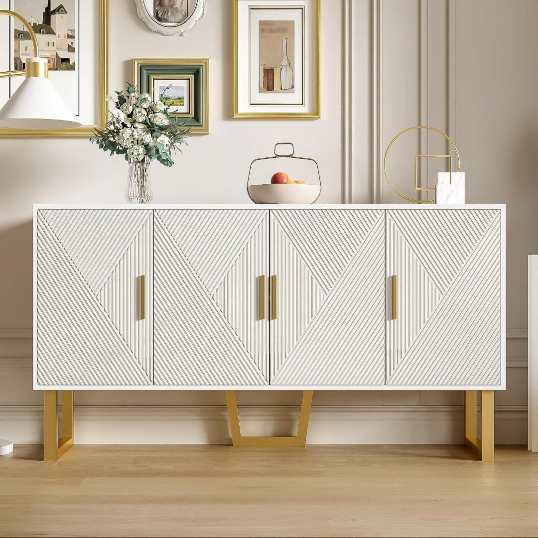 Sideboard mit goldfarbenen Griffen und einem Metallgestell
